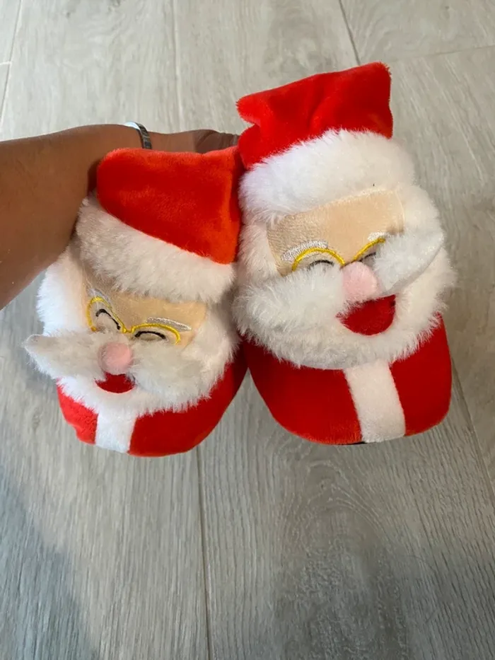 Chaussons Père Noël taille 30