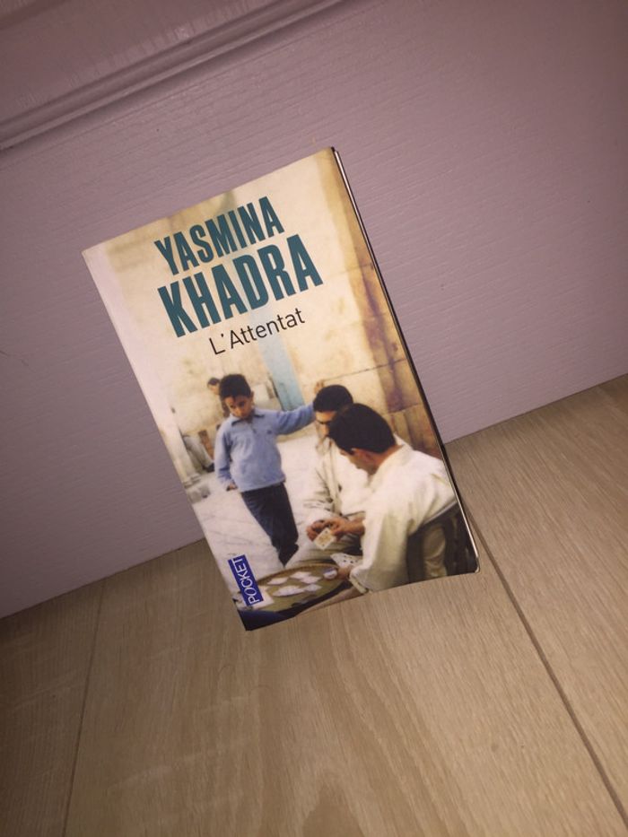 Livre 📕 L'attentat Pocket 3euros - photo numéro 2