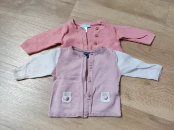 Lot 2 gilets 3 mois