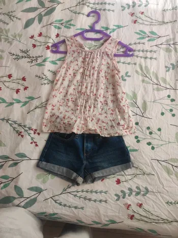 Blouse et short 4 ans TBE