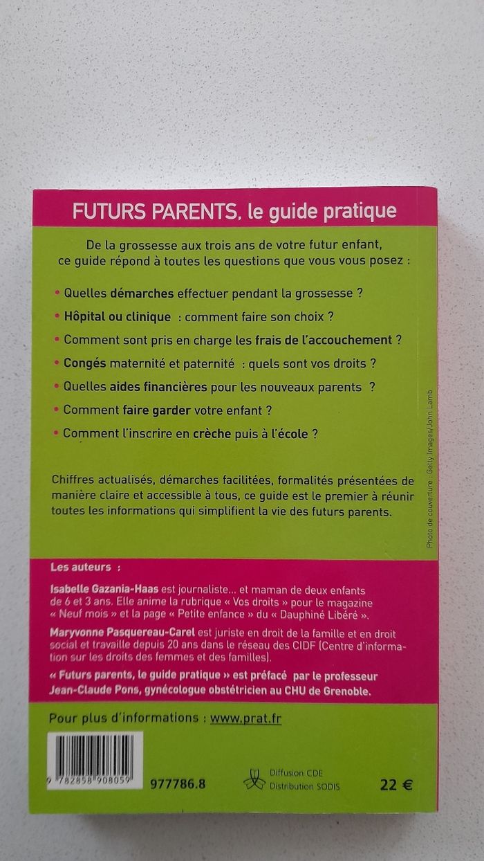 Livre futurs parents le guide pratique - photo numéro 2