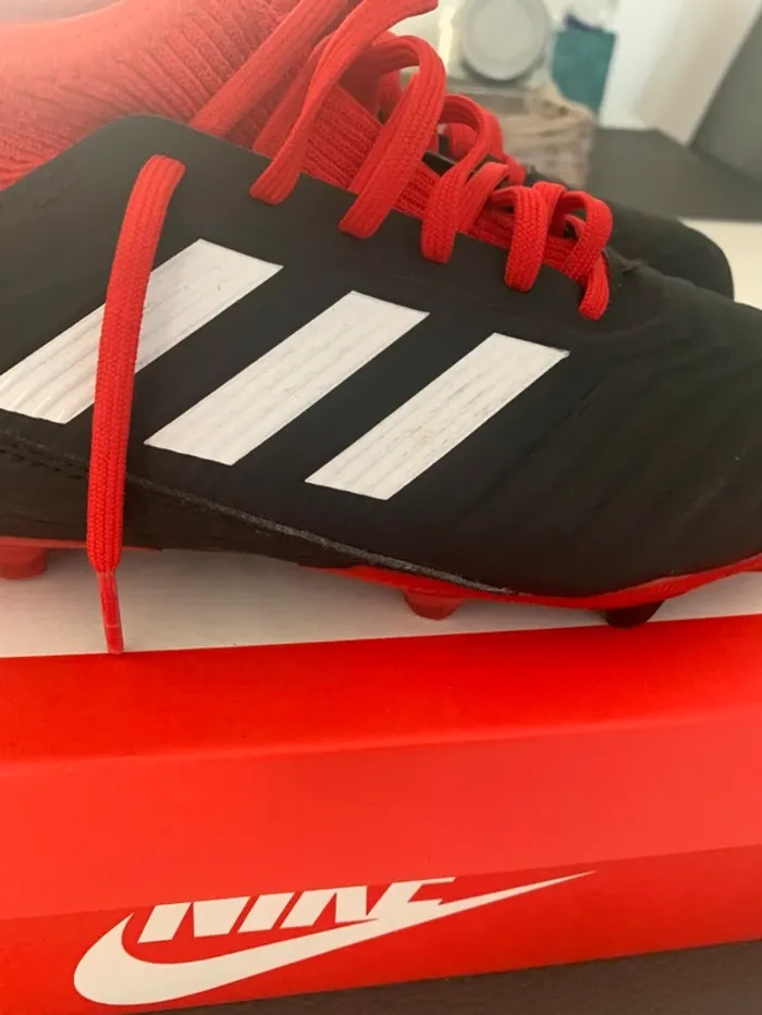 Crampons Adidas Predator – Taille 38 - photo numéro 7