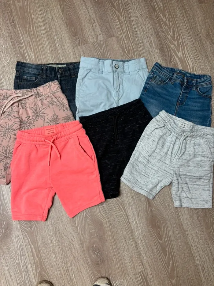 Lot de 7 shorts 4/5 ans