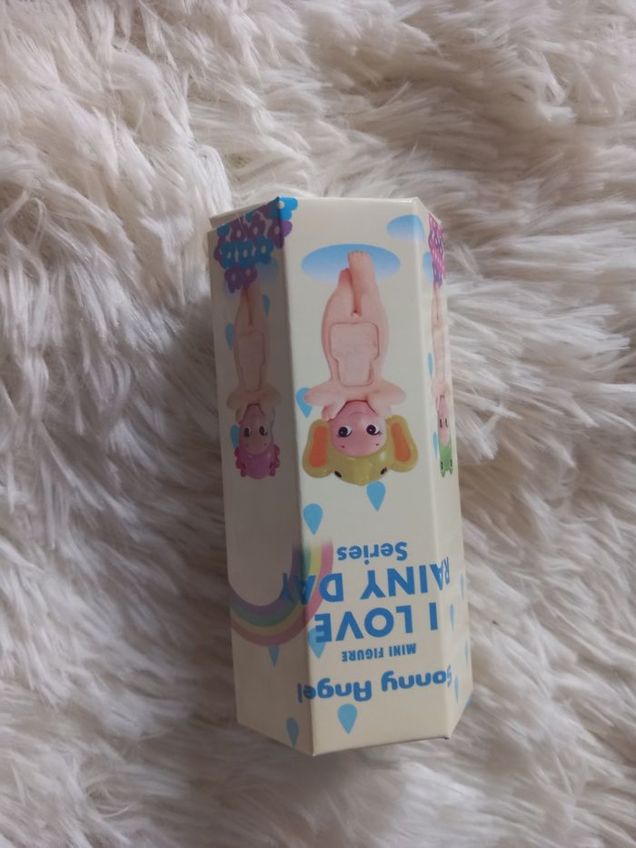 Sonny angel hippers i love rainy day