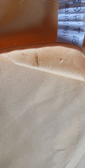nappe ronde jaune prononcé