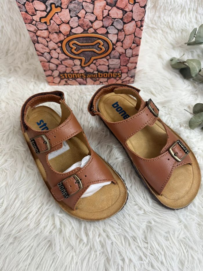 Paire de sandales Stones and Bones taille 33 - photo numéro 2