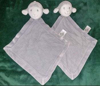 Lot de 2 Doudous agneau kiabi