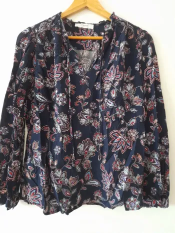 Blouse manches longues et décolleté V