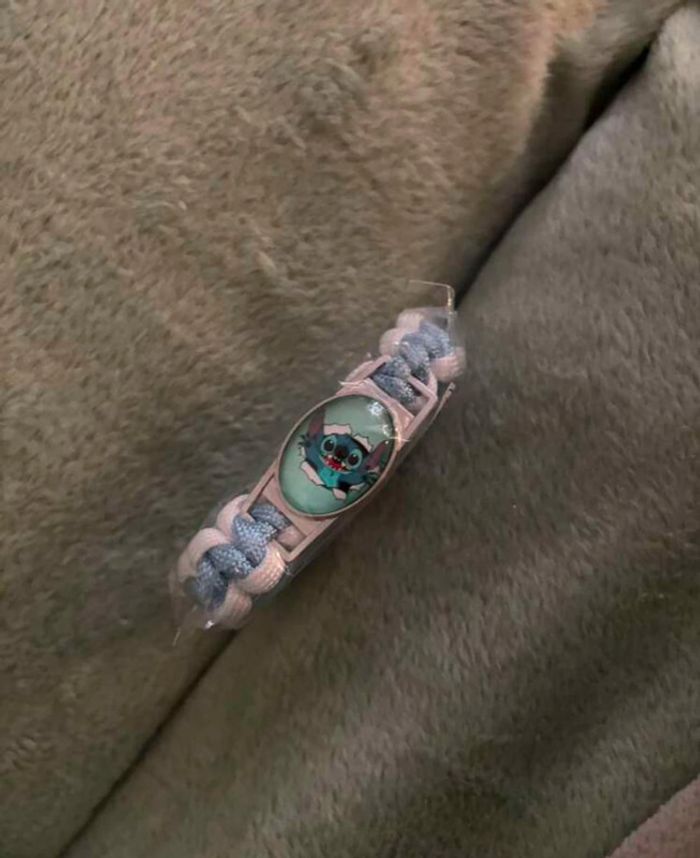 Bracelet Stitch neuf