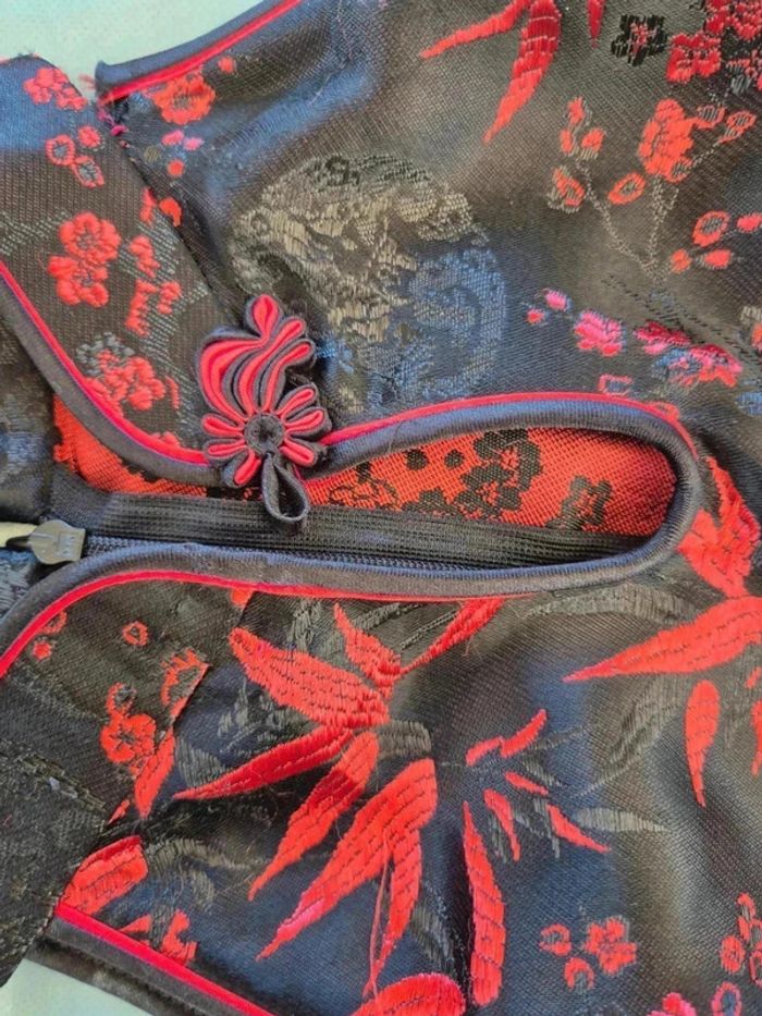 Robe chinoise rouge et noir 🌹S🌹 - photo numéro 3