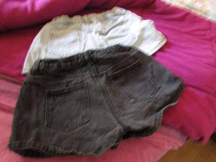 lot de 2 short  en jean  fillette  12 ans  (1 noir et 1 bleu ciel - photo numéro 2