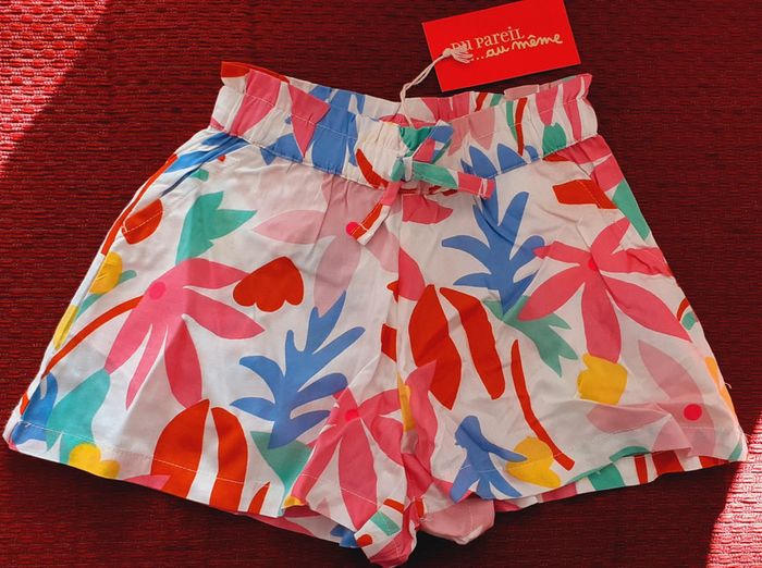 Short court fille 3-4 ans / Du pareil..au même