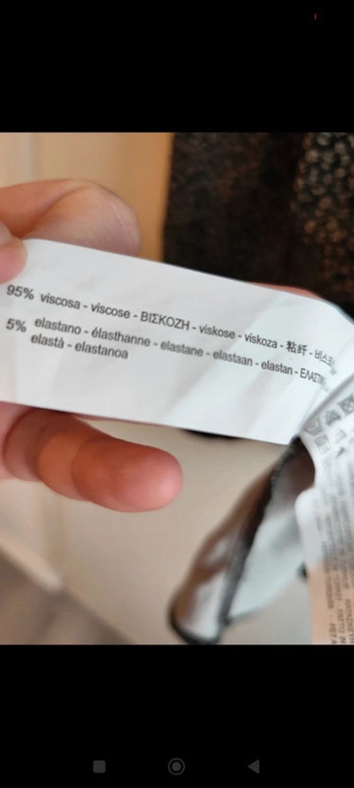 Robe noire et blanche à fleurs ceintrée taille XS Pull and Bear Neuve avec etiquette - photo numéro 6
