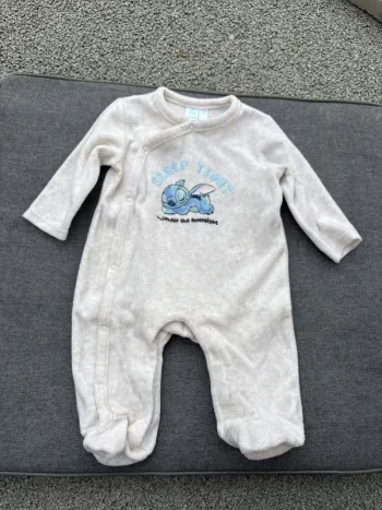Pyjama stitch bébé