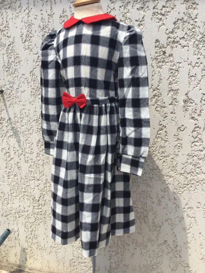 Robe vintage 10 ans - photo numéro 3