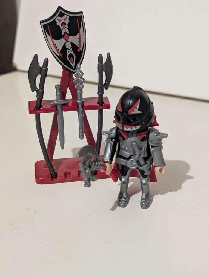 Chevalier playmobil avec support armes - photo numéro 3