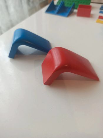 Lot de 2 pièces Lego Fabuland Véhicule Roof 4 x 7.5 x 3.667 (1 rouge et 1 bleue)