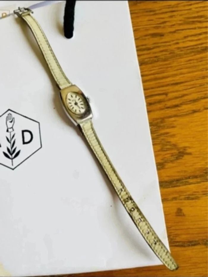 Sublime montre ancienne vintage art déco bracelet cuir blanc et cadrage argent - photo numéro 5