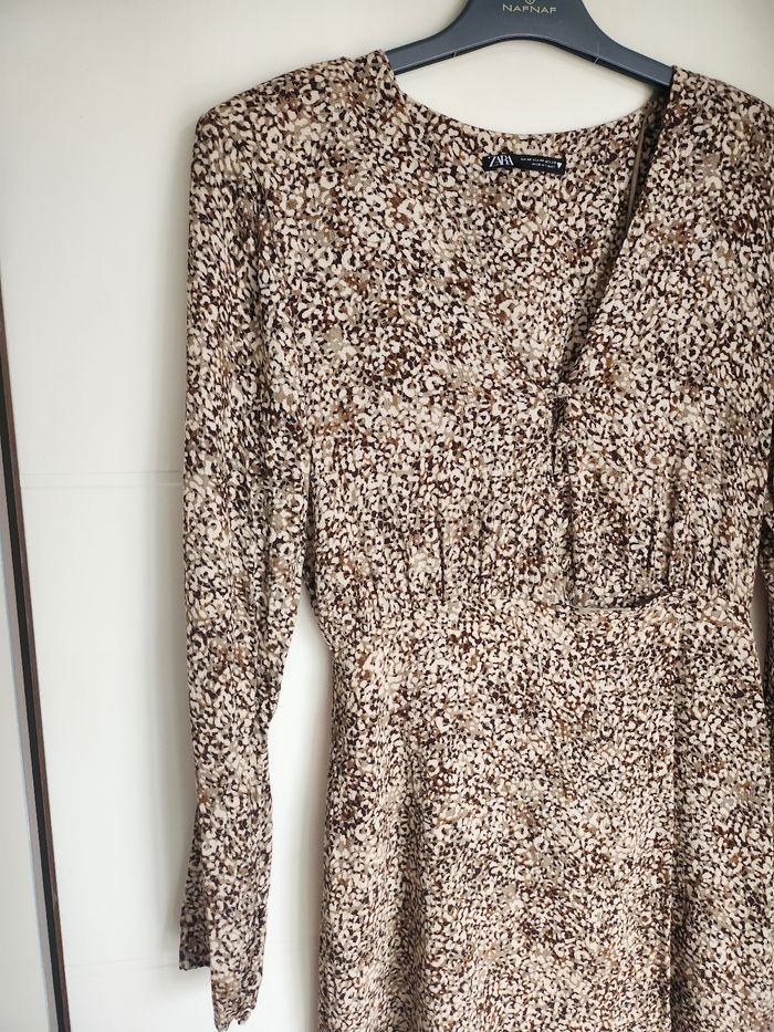 Magnifique robe portefeuille beige léopard Zara - photo numéro 4
