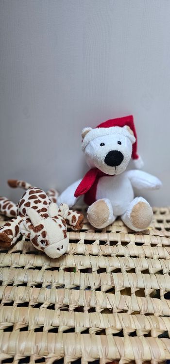 Peluches kinder ours et girafe