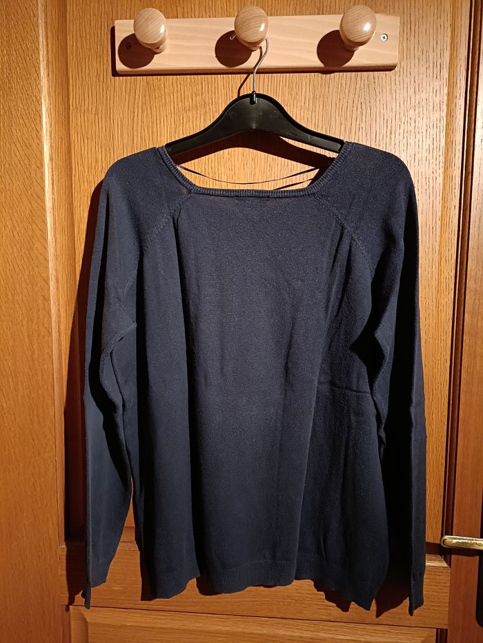 Pull bleu marine - photo numéro 3
