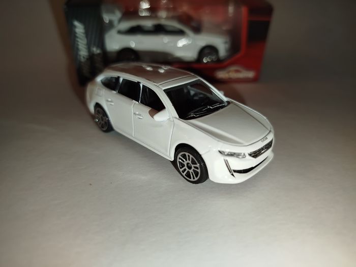 Majorette Peugeot 508 SW - photo numéro 2