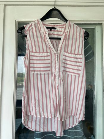 Blouse sans manches à lignes rose