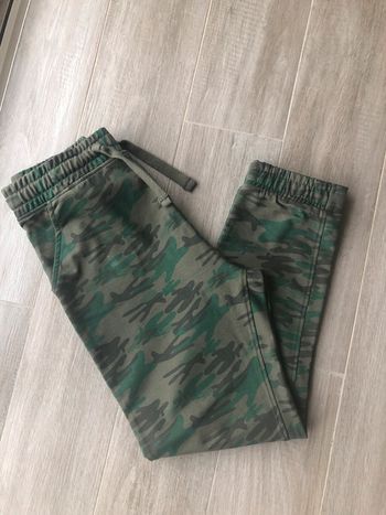 Jogging vert camouflage Z taille 12 ans