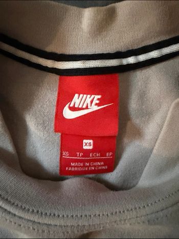 Top Nike 