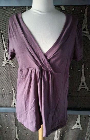 Top col V taille 46-48