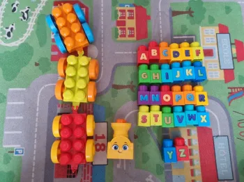 Train cubes alphabet