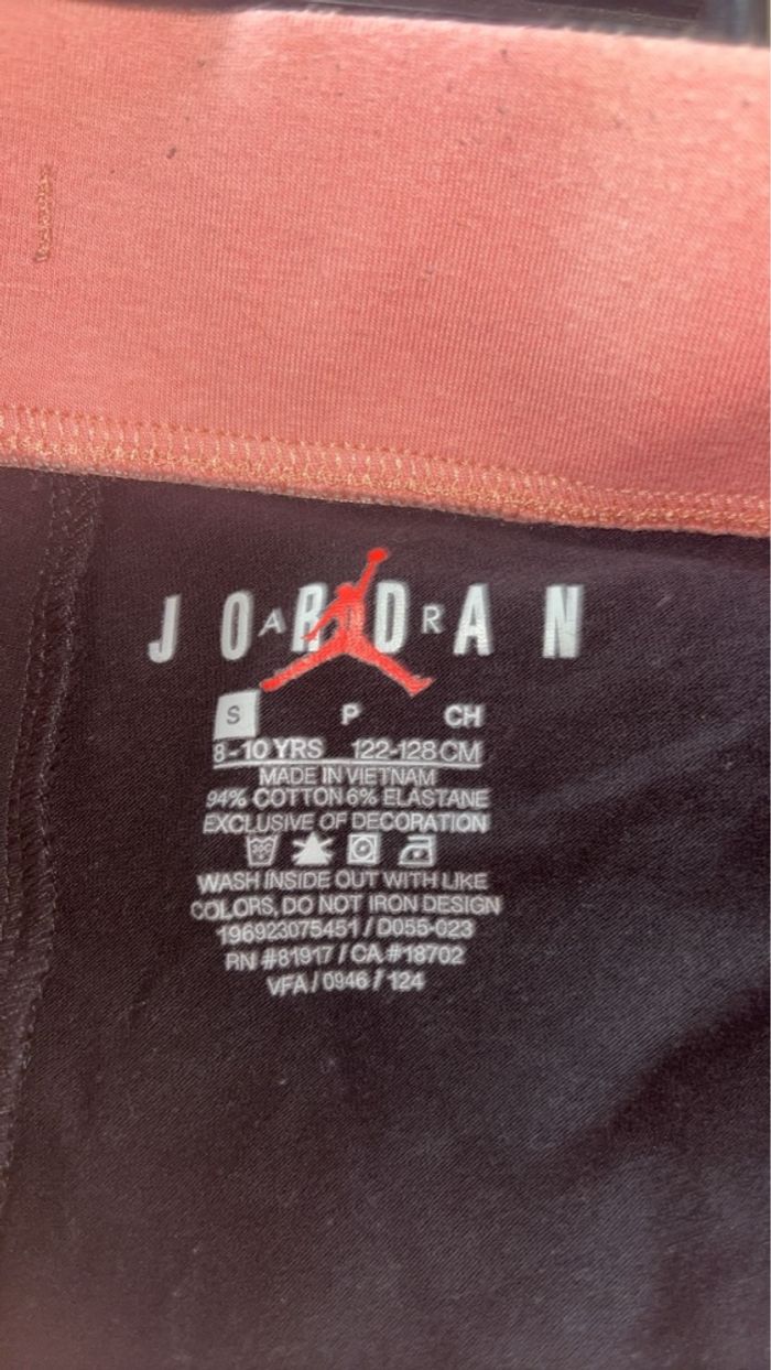 Leggins Jordan taille 8.10 ans - photo numéro 3