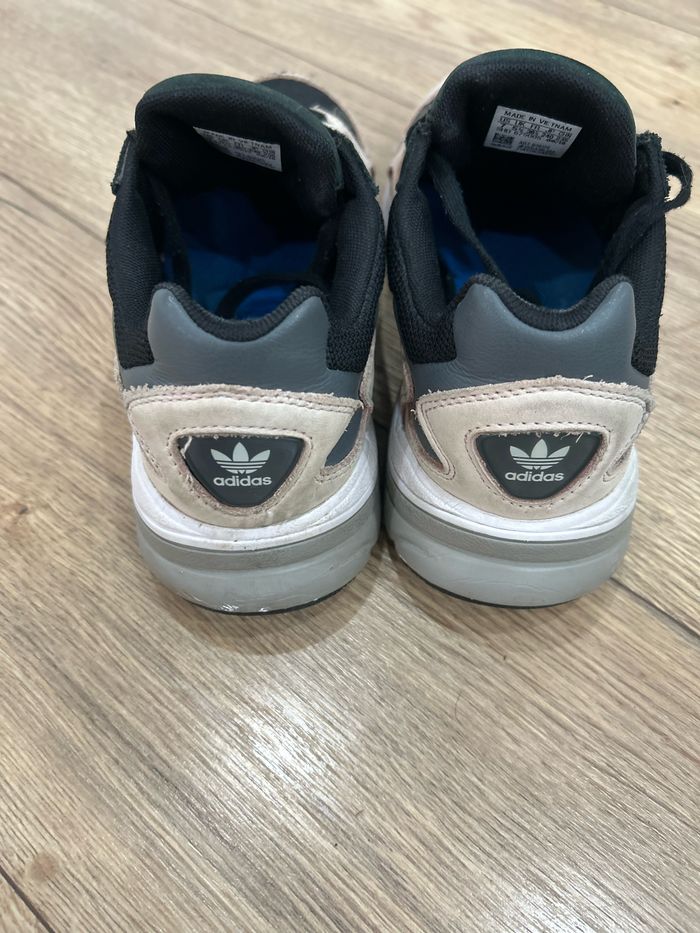 Adidas - photo numéro 3