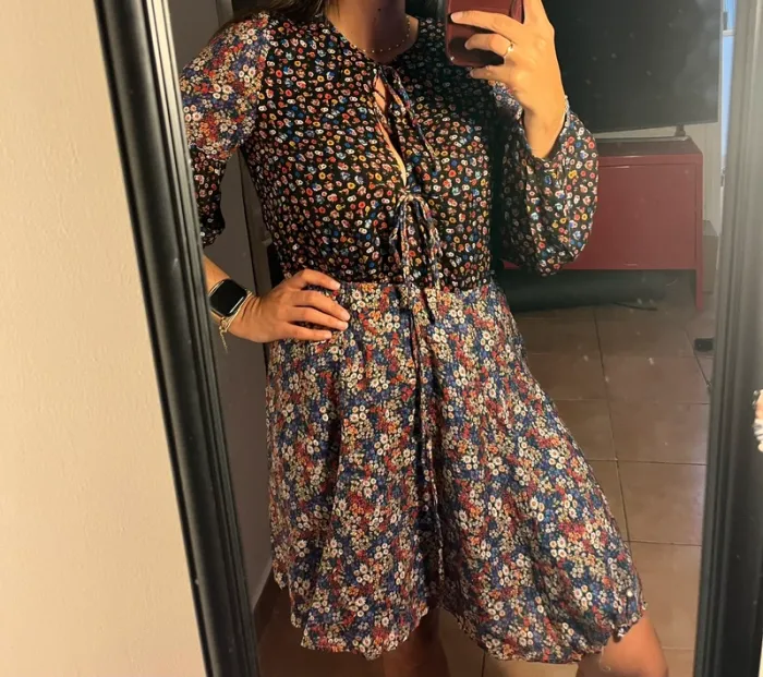 Sublime robe chic fleuri manches longues - taille S - neuve