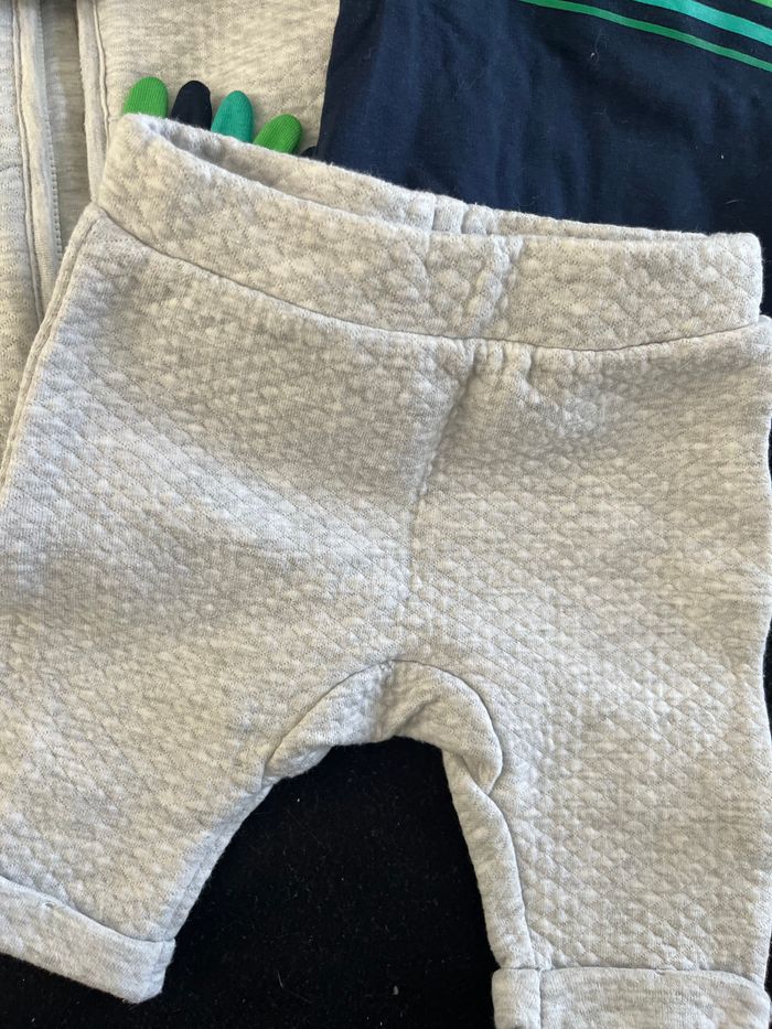 Ensemble 1 mois - photo numéro 3