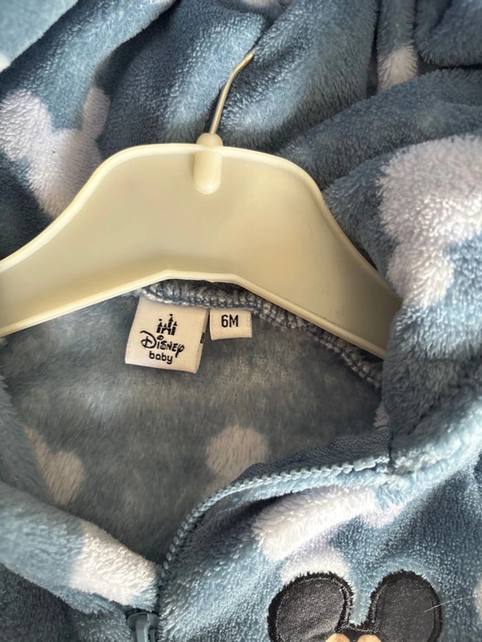 Sur pyjama ou combinaison pilote - photo numéro 3