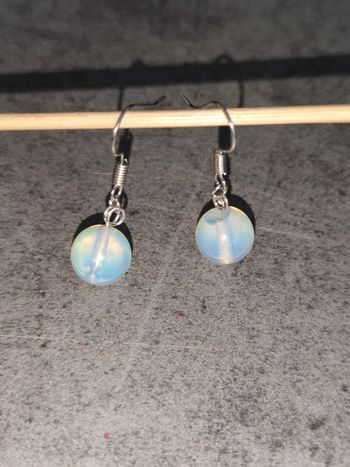 Boucles d'oreille métal argenté et opalite