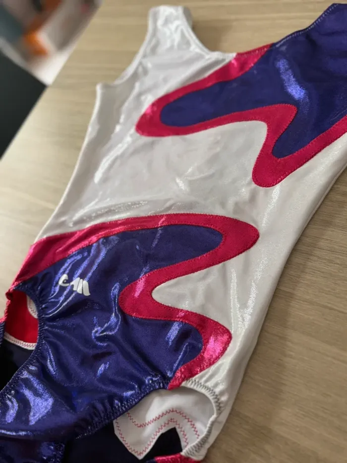 Justaucorps Christian Moreau neuf – Taille 3/L – blanc/violet/rose - photo numéro 2