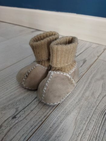 Chaussons agneau bébé