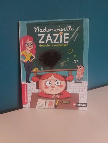 Livre mademoiselle Zazie