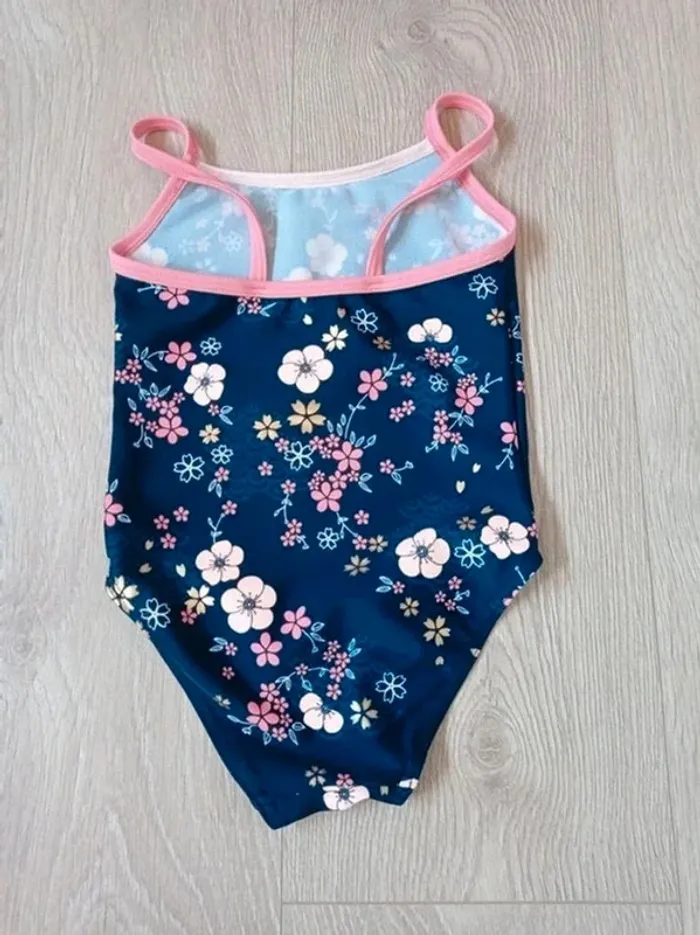 Maillot de bain bleu marine imprimé fleurs Decathlon 4 ans - photo numéro 2
