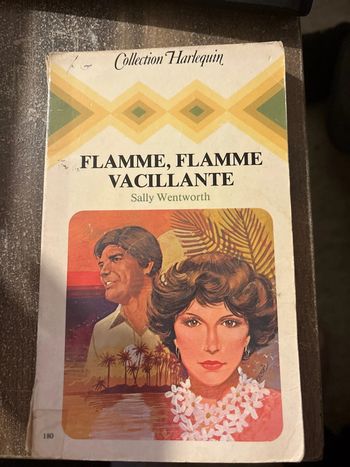 Livre de poche flamme, flamme vacillante