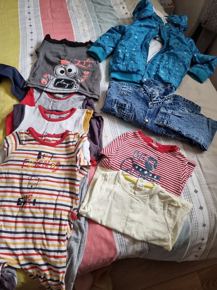 Lot vêtements garçon 18/24mois - photo numéro 2