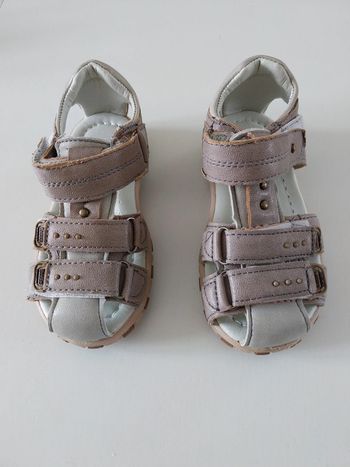 Sandalettes pointure 24 NEUVES