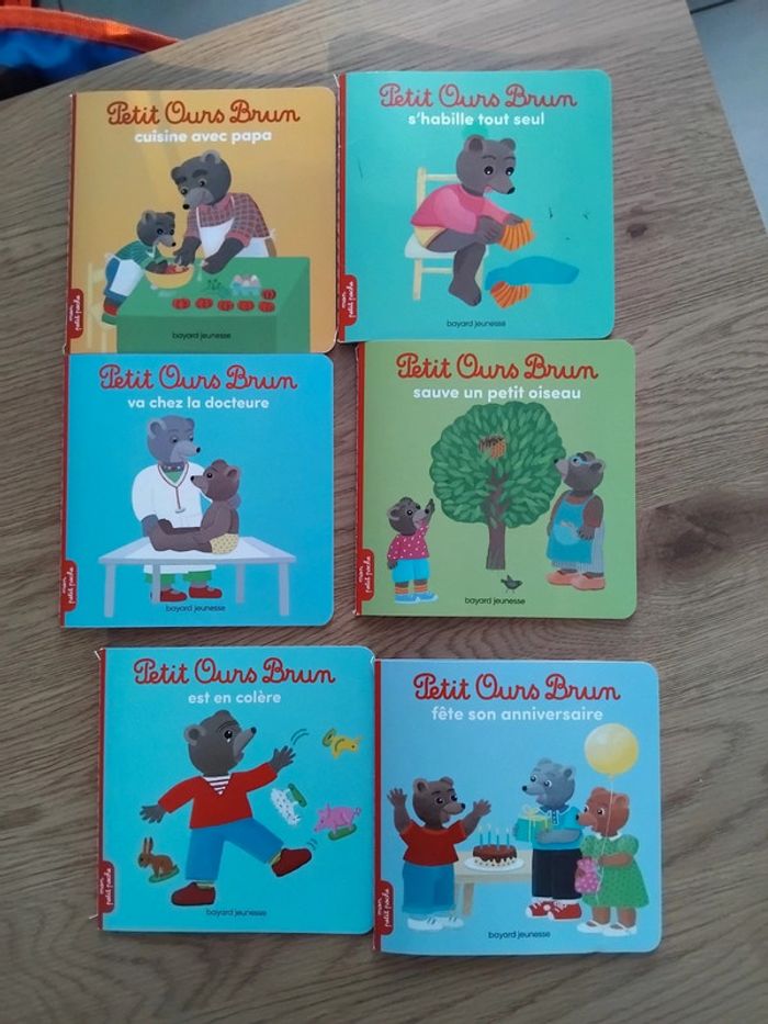 Boîte et livres petit ours brun - photo numéro 3
