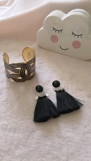 Lot bracelet + boucles d'oreilles