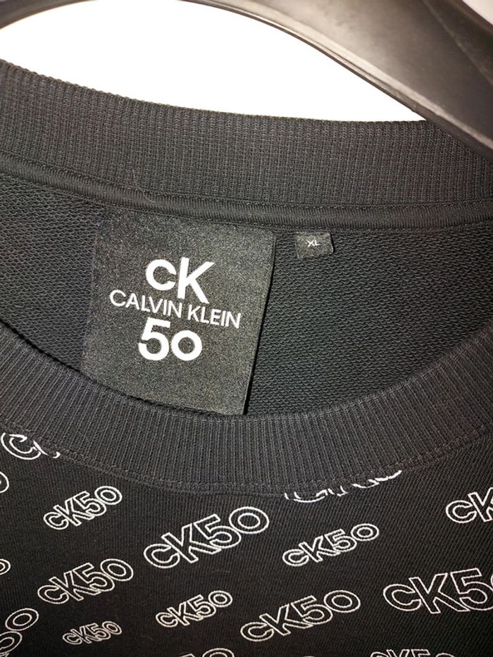 Pull noir - photo numéro 2