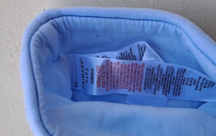 2 Bonnets + Moufles naissance, Primark, neufs - photo numéro 4