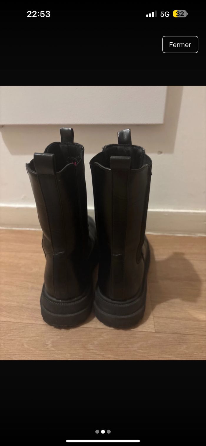 Bottes noires - photo numéro 2
