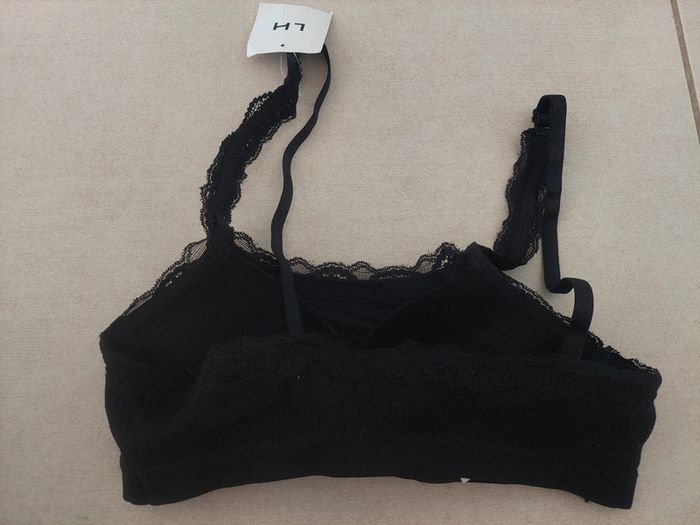 Soutien-gorge - photo numéro 2